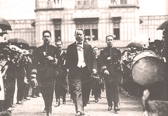 El Presidente Alvaro Obregon - Mexican History 1920