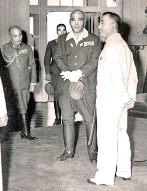 Homma Masaharu - Jorge B. Vargas, secretary of President Manuel Luis Quezon y Molina, and Homma Masaharu, general lieutenant in the Imperial Japanese Army, on February 20, 1943